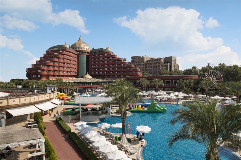 Antalya utazás Delphin Palace Hotel