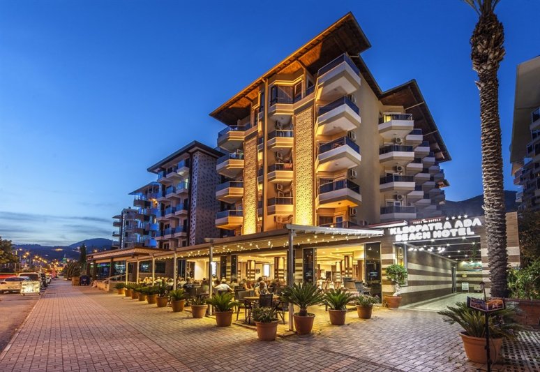 Alanya utazás Kleopatra Ada Beach Hotel