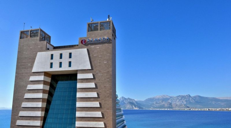 Antalya utazás Ramada Plaza Antalya