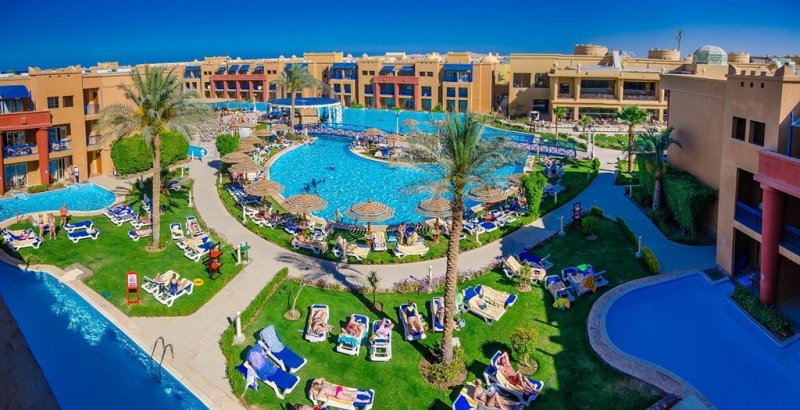 Hurghada utazás Titanic Palace