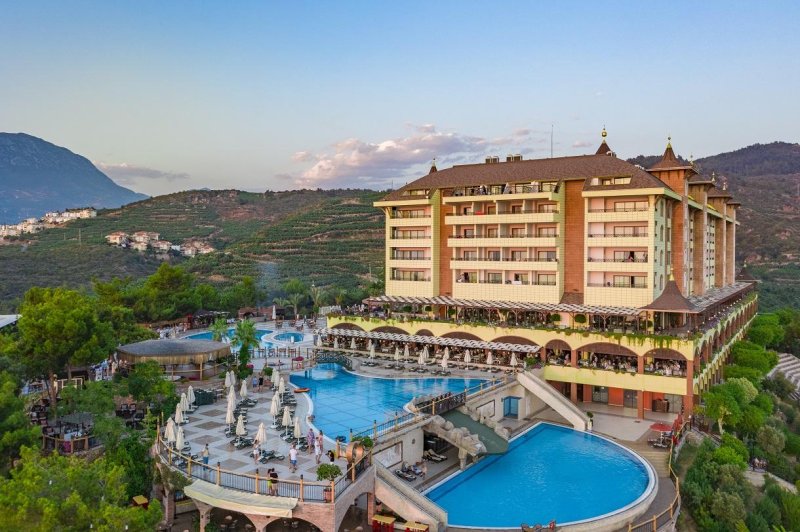 Alanya utazás Utopia World Hotel