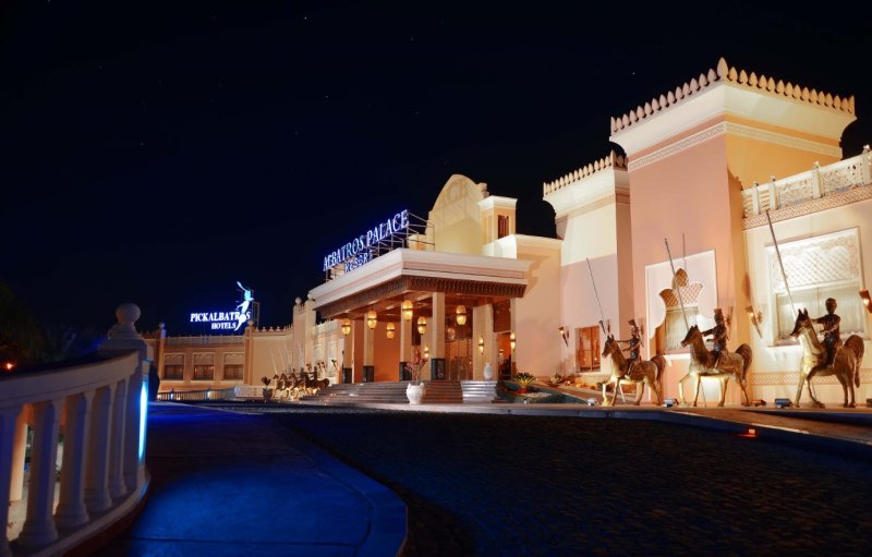 Hurghada utazás Albatros Palace