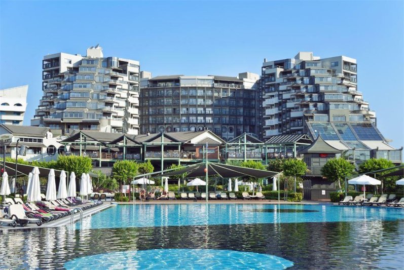 Antalya utazás Limak Lara De Luxe Hotel & Resort