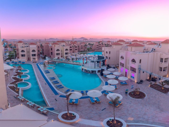 Hurghada utazás Pickalbatros Aqua Blu Resort