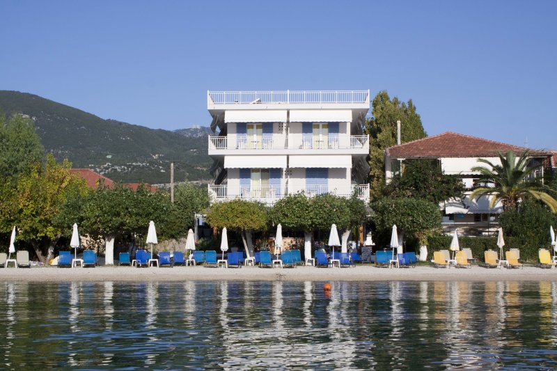 Lefkada-sziget utazás Hotel Nydri Beach I