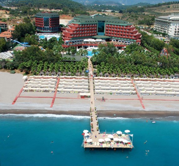 Alanya utazás Delphin Deluxe Resort Hotel