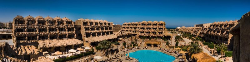 Hurghada utazás Caves Beach Resort