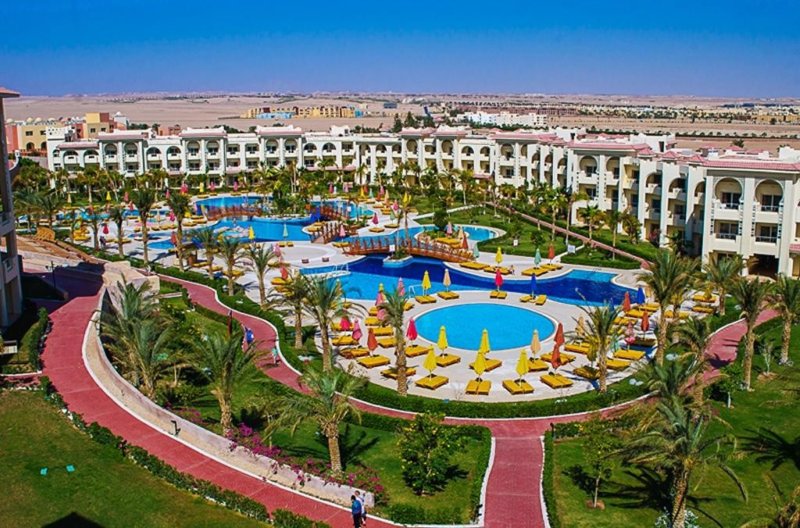 Hurghada utazás Serenity Fun City