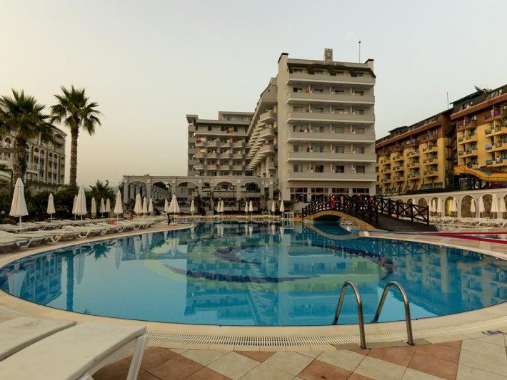 Alanya utazás Holiday Garden Resort