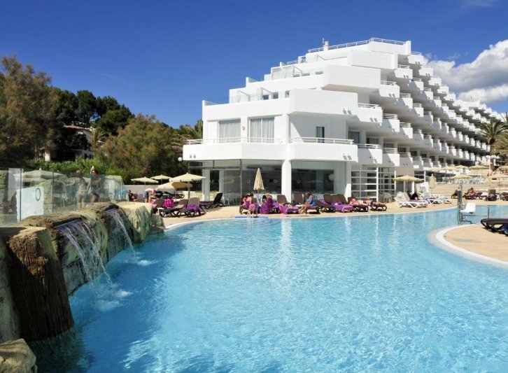 Mallorca Santa Ponça utazás Hotel Fergus Style Cala Blanca Suites