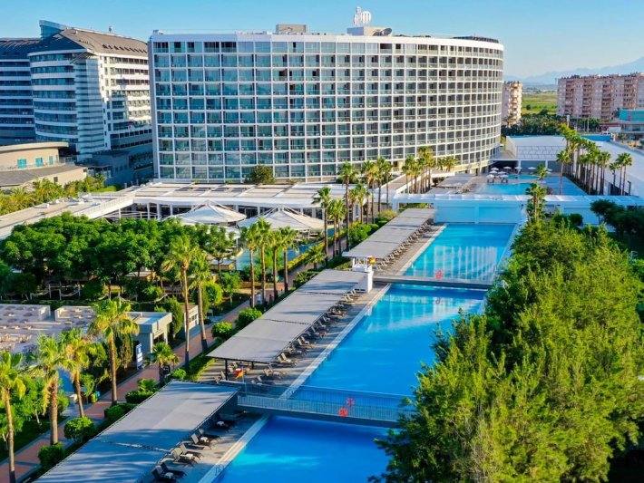 Antalya utazás Crystal Centro Resort