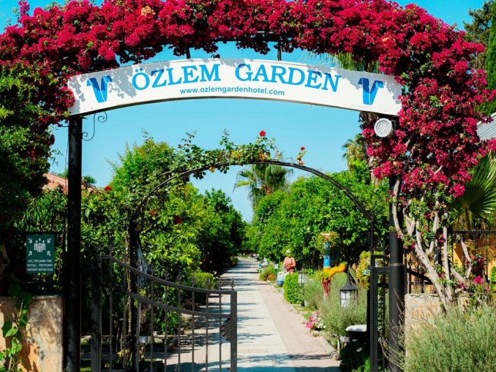 Side utazás Ozlem Garden