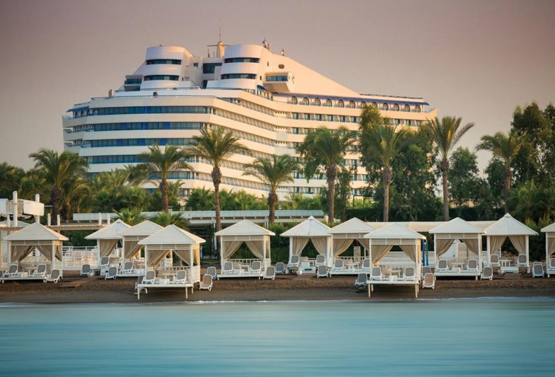 Antalya utazás Titanic Beach Lara