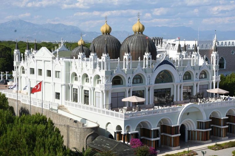 Antalya utazás Venezia Palace