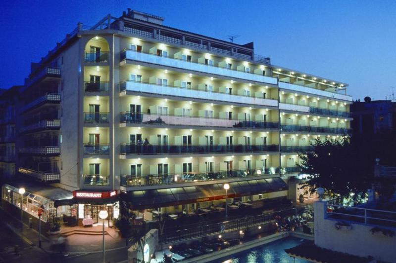 Costa Brava Lloret de Mar utazás Maria del Mar Hotel transzfer nélkül