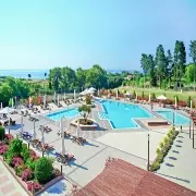 Utopia Resort & Spa 4*
