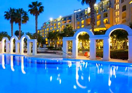 Málta St. Julians utazás Hotel Hilton Malta 5*